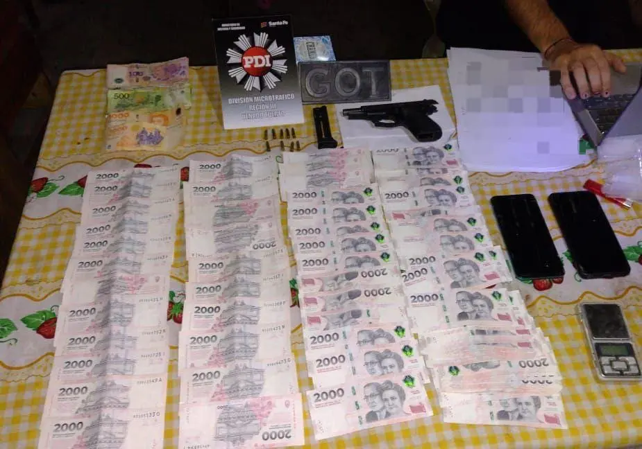 En Santa Isabel y Venado Tuerto: PDI aprehendió a una mujer y a un hombre por venta de droga