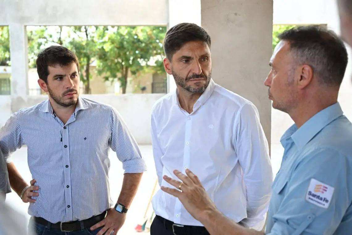 Pullaro visitó la reactivación de la obra en la Escuela Nº 238 de Venado Tuerto