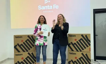 La ministra de Salud, Silvia Ciancio, brindó detalles del Programa FonRes en un encuentro con presidentes comunales e intendentes. También anunció una inversión superior a los 62 millones de pesos en el sistema eléctrico del Hospital de Venado Tuerto y realizó la primera entrega computadoras para centros de salud y SAMCo.