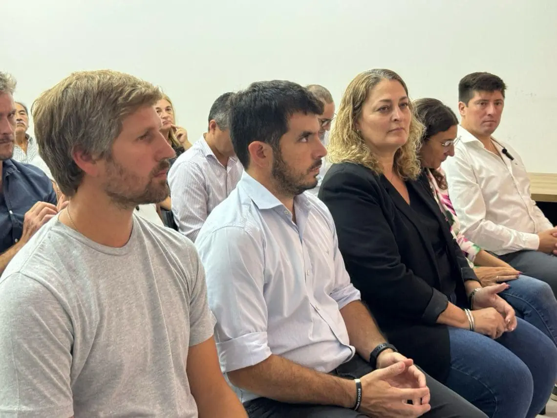 Provincia presentó su nuevo programa para reparaciones en edificios de salud