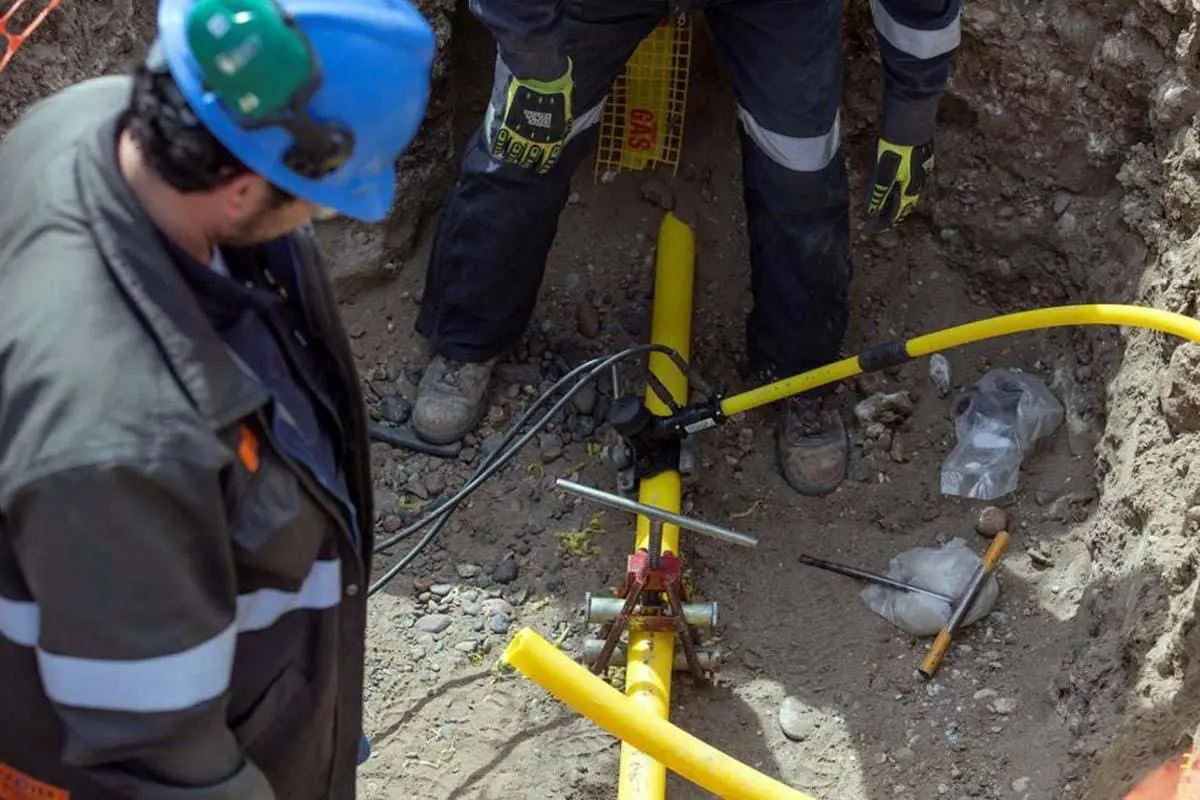 Wheelwright: Cancelación de deuda histórica impulsa la modernización de la red de gas en Barrio Pueblo Nuevo