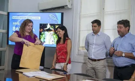 Rosario: El municipio comprará 10 mil nuevas luminarias led para colocar en barrios y avenidas