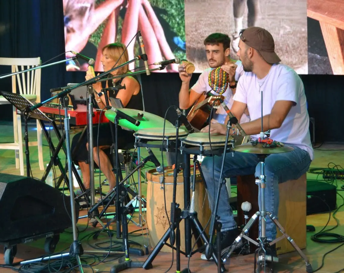 Villa Cañás: Una multitud disfrutó de la 23ª Feria Nacional de Artesanos 2025 Villa Cañás: Una multitud disfrutó de la 23ª Feria Nacional de Artesanos 2025