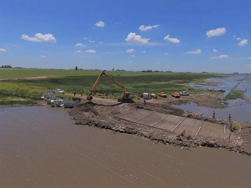 Crisis hídrica: Fuerte inversión provincial para descomprimir el sudeste de General López Crisis hídrica: Fuerte inversión provincial para descomprimir el sudeste de General López