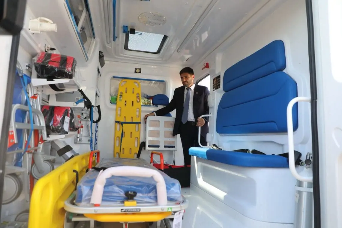 Pullaro presentó 174 ambulancias 0 Km: Es la compra más importante y más grande que hizo el Gobierno de la Provincia