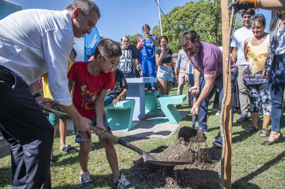 Plazas de Bolsillo: El municipio trabaja en la recuperación de 100 espacios públicos en toda la ciudad