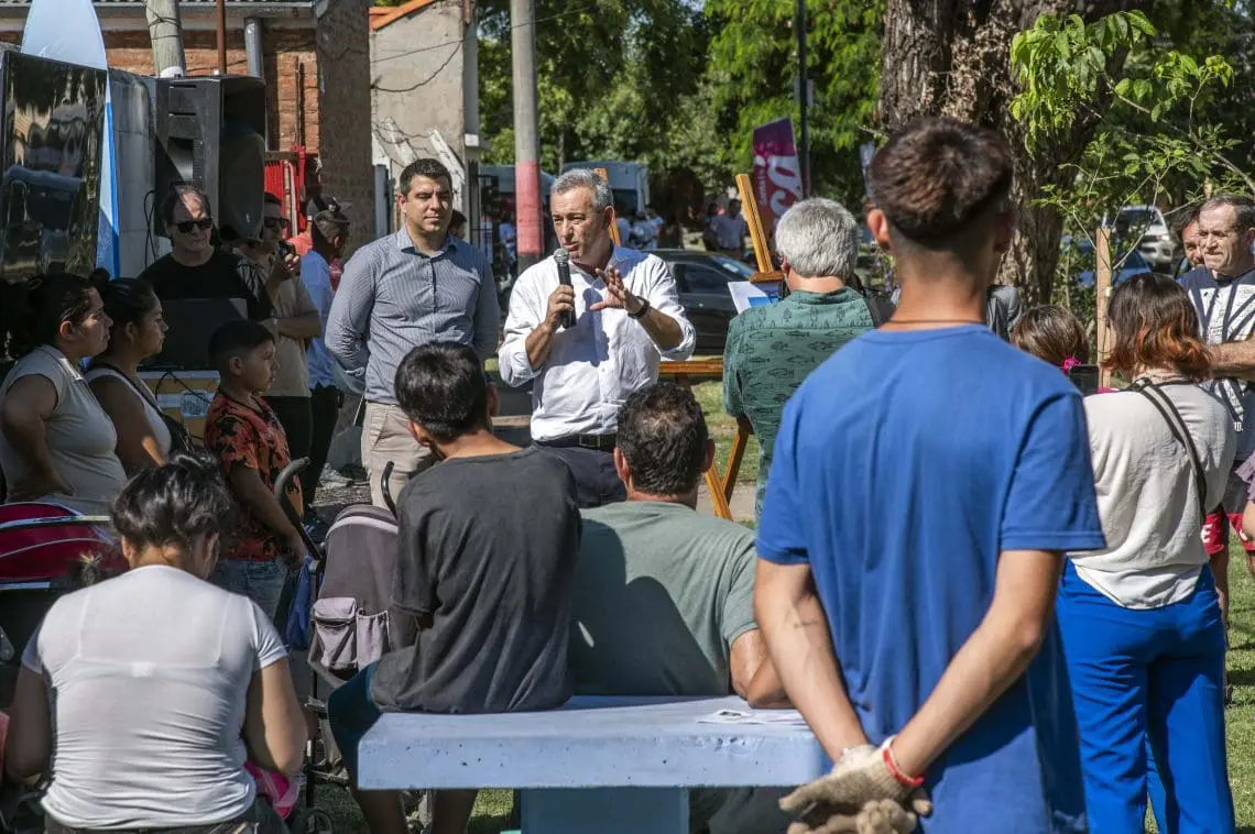Plazas de Bolsillo: El municipio trabaja en la recuperación de 100 espacios públicos en toda la ciudad