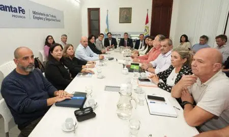 Provincia ofreció a los docentes una compensación y un 8% de aumento trimestral