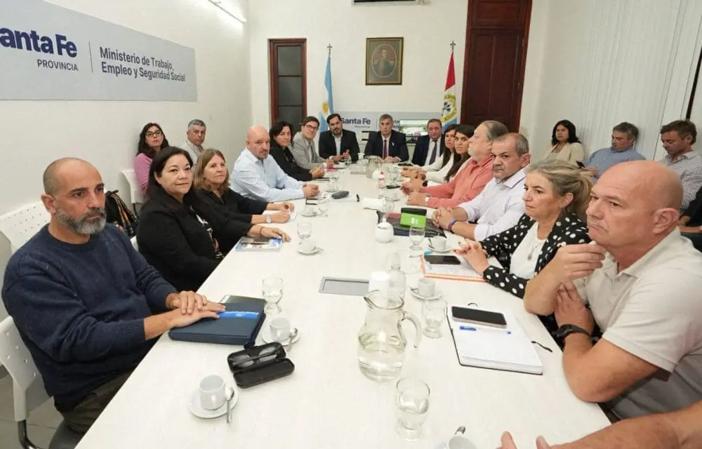 Provincia ofreció a los docentes una compensación y un 8% de aumento trimestral Provincia ofreció a los docentes una compensación y un 8% de aumento trimestral