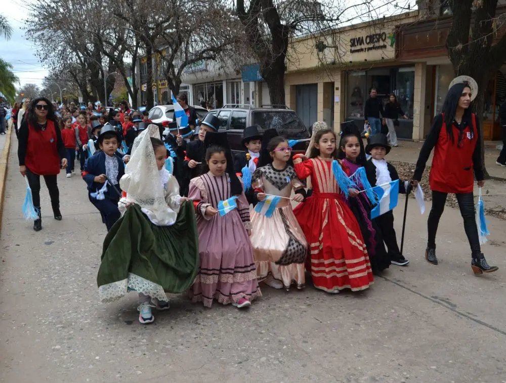 Villa Cañás celebró la Revolución de Mayo y sus 123 Años Villa Cañás celebró la Revolución de Mayo y sus 123 Años