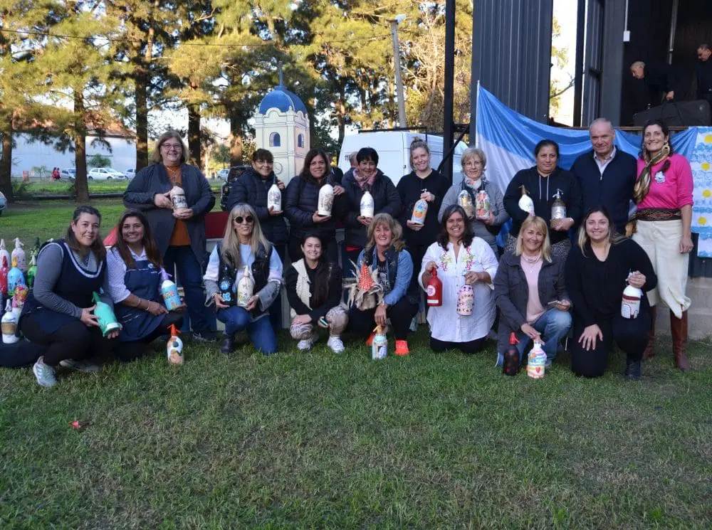 Villa Cañás celebró la Revolución de Mayo y sus 123 Años Villa Cañás celebró la Revolución de Mayo y sus 123 Años