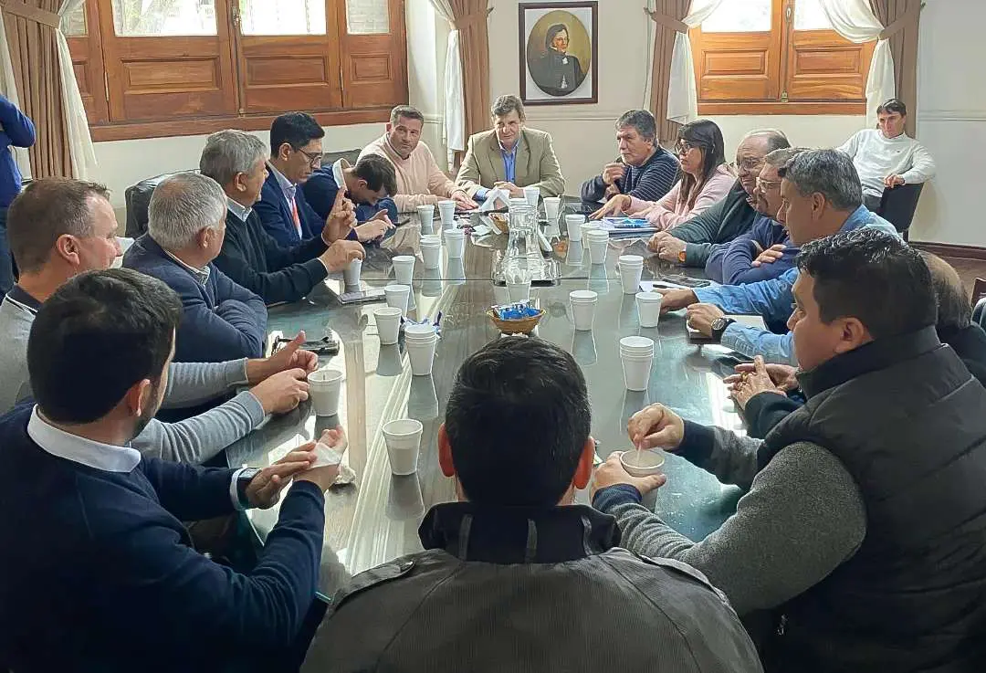 Municipales rechazan oferta salarial y lanzan paro de 48 horas en toda la provincia