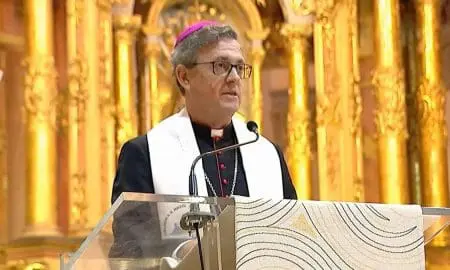 Tedeum: En la Argentina se están muriendo la fraternidad, la tolerancia y el respeto, dijo García Cuerva delante de Javier Milei