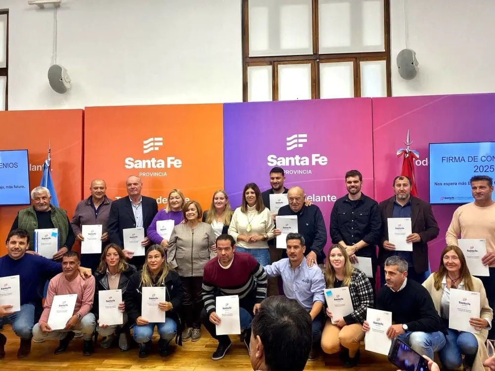 Villa Cañás: Gizzi firmó un convenio para el fortalecimiento de las áreas locales de género Villa Cañás: Gizzi firmó un convenio para el fortalecimiento de las áreas locales de género