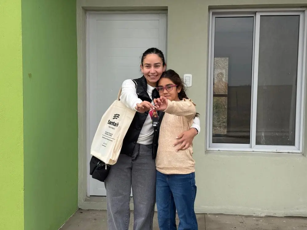 La Chispa: Di Gregorio acompañó la entrega de viviendas