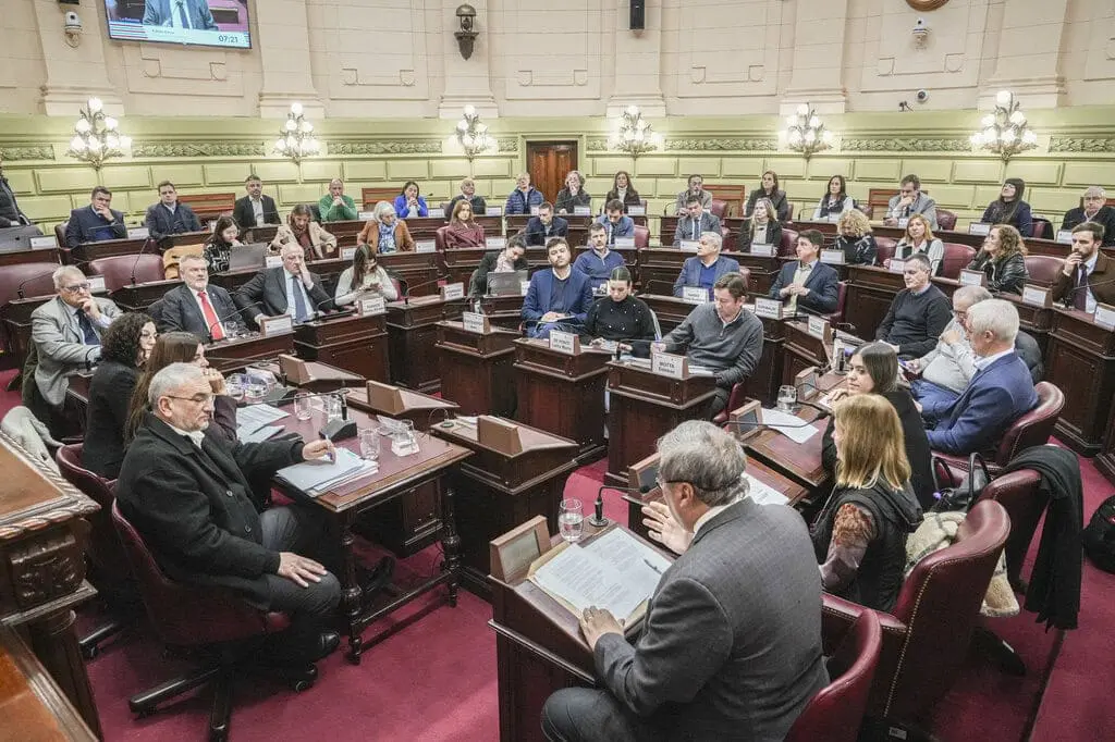 La Comisión de Funcionamiento del Estado y Participación Ciudadana convoca a una audiencia pública
