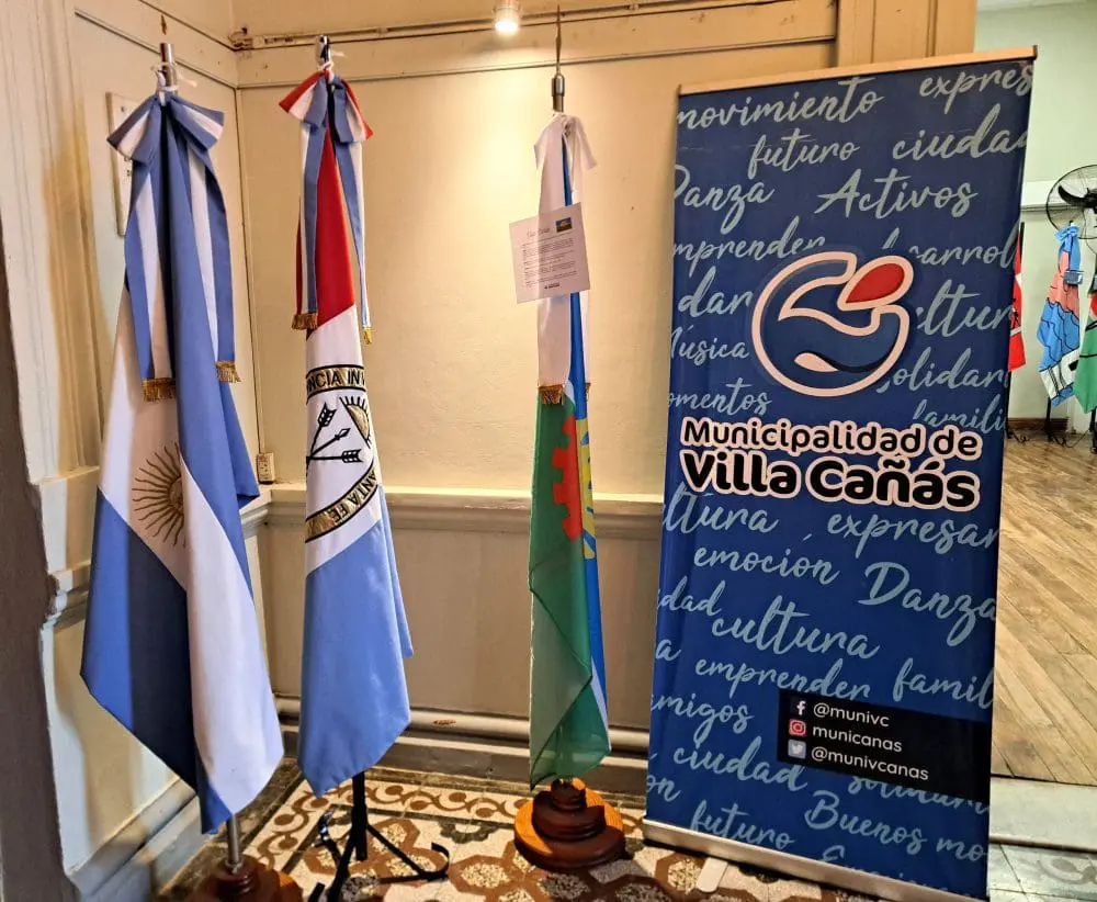 Villa Cañás: Se inauguró la muestra Abanderados