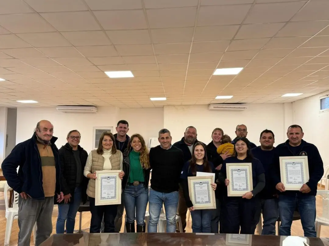 Sofía Galnares destacó a Bomberos de Wheelwright, Hughes y San Gregorio