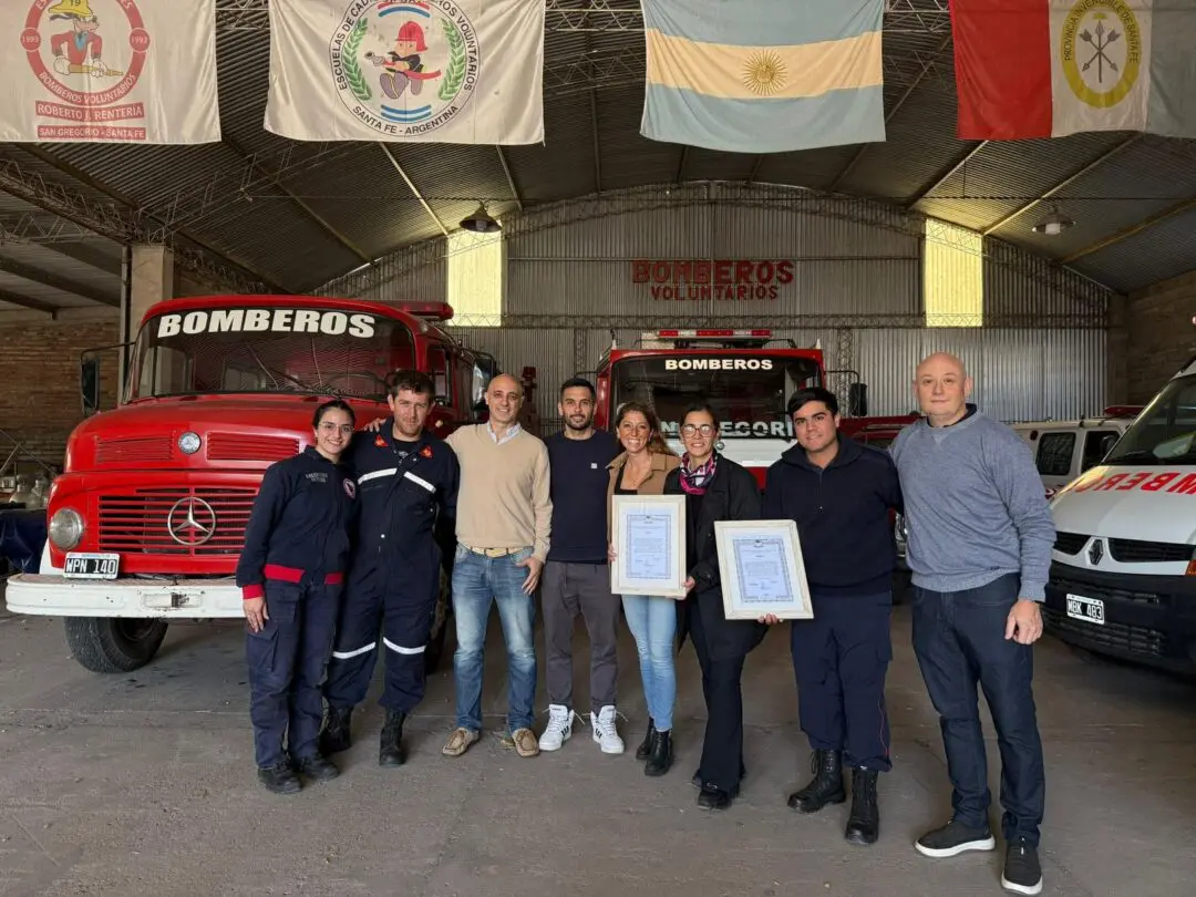 Sofía Galnares destacó a Bomberos de Wheelwright, Hughes y San Gregorio