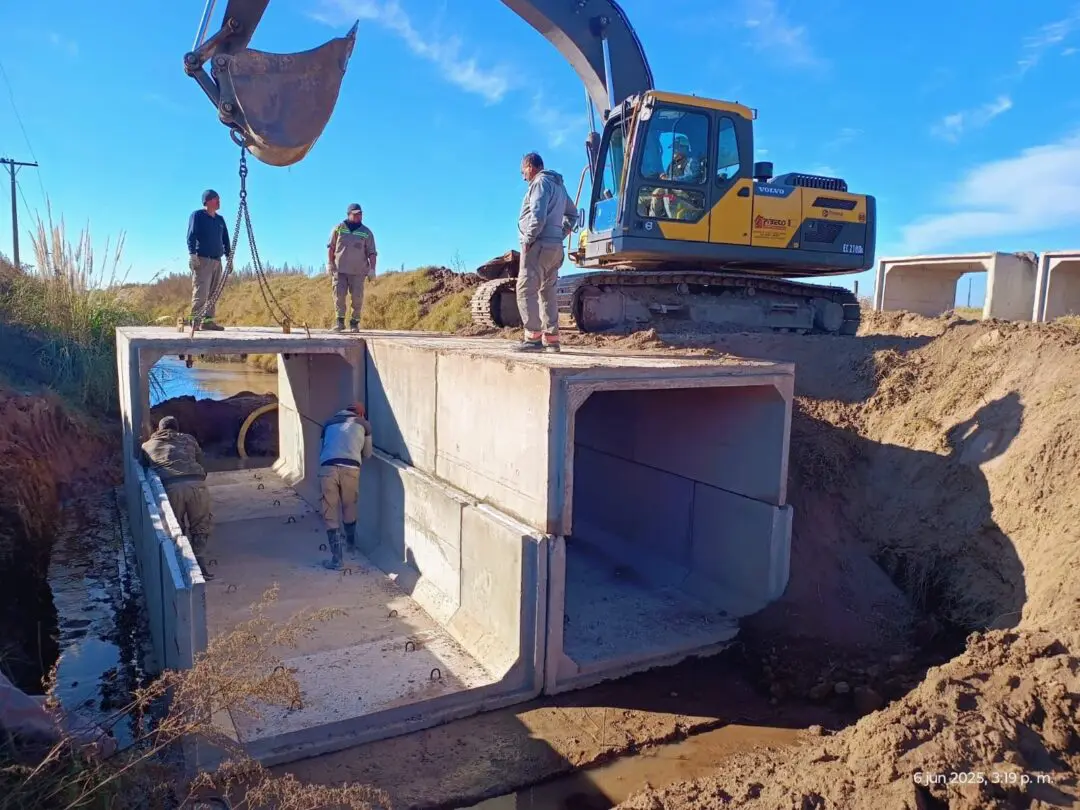 Obra en etapa final: Provincia realiza los últimos trabajos para dejar listos y óptimos los desagües urbanos de Carmen