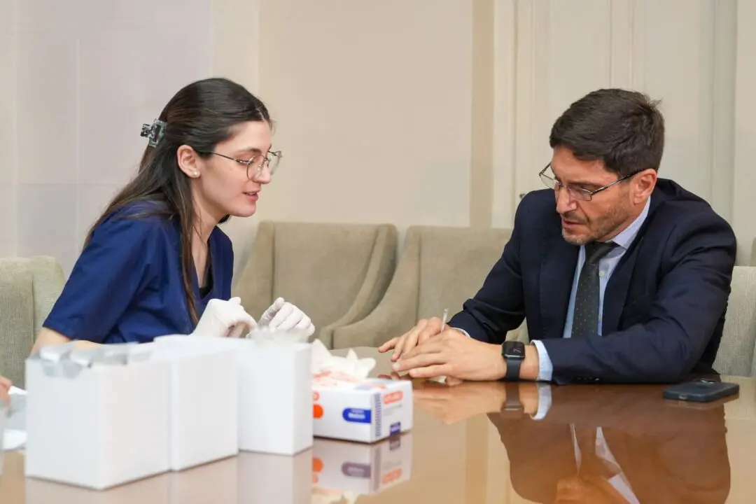 Santa Fe implementa el Narcotest y Pullaro se realizó la primer prueba Santa Fe implementa el Narcotest y Pullaro se realizó la primer prueba