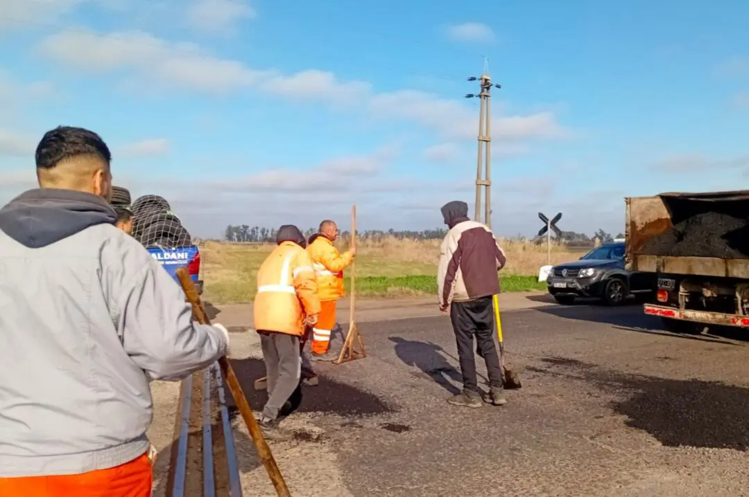Ante la falta de respuesta de Nación, la Provincia ejecuta obras de emergencia en Ruta 8 y Ruta 14 Ante la falta de respuesta de Nación, la Provincia ejecuta obras de emergencia en Ruta 8 y Ruta 14