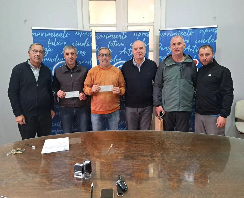 Villa Cañás: La Municipalidad entregó más de 3.9 millones de pesos a los clubes locales Villa Cañás: La Municipalidad entregó más de 3.9 millones de pesos a los clubes locales