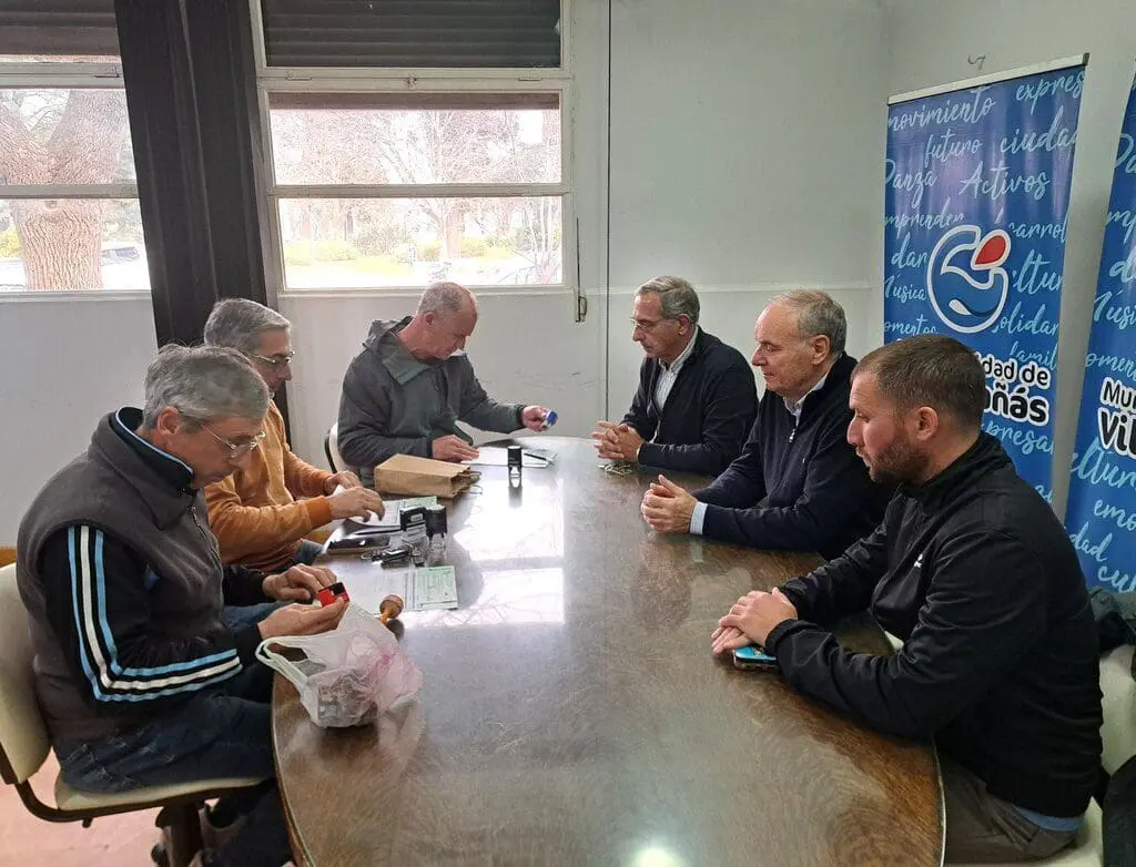 Villa Cañás: La Municipalidad entregó más de 3.9 millones de pesos a los clubes locales Villa Cañás: La Municipalidad entregó más de 3.9 millones de pesos a los clubes locales