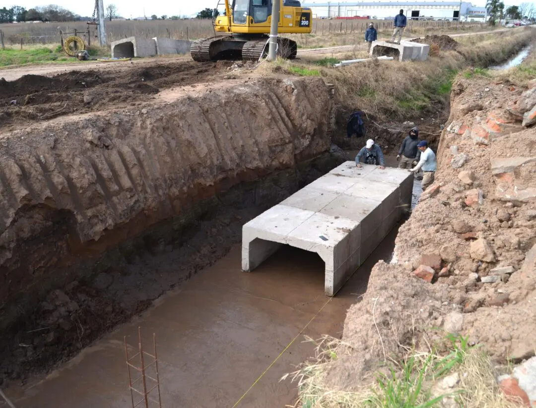 Villa Cañás: El municipio continúa con obras de entubación