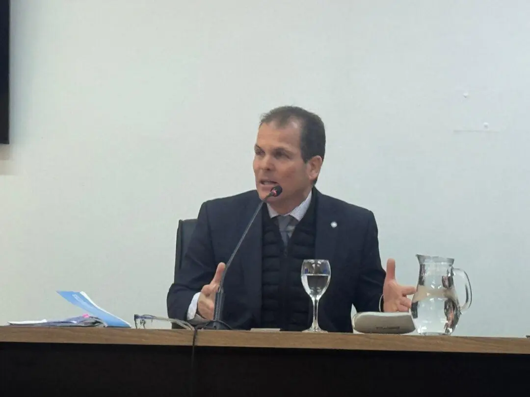 Un juez federal ordenó a Vialidad Nacional a reparar la Ruta 33 Un juez federal ordenó a Vialidad Nacional a reparar la Ruta 33