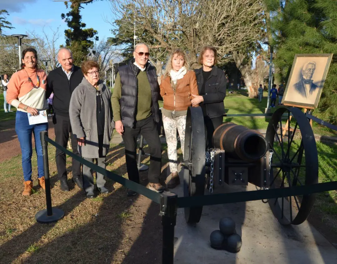 Villa Cañás: Se emplazó el Cañón de Paysandú en homenaje al General San Martín