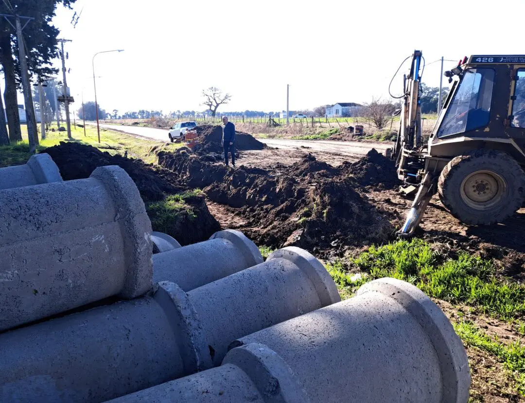 Villa Cañás: Trabajos de entubación en Calle 41 y Avenida 50 Villa Cañás: Trabajos de entubación en Calle 41 y Avenida 50