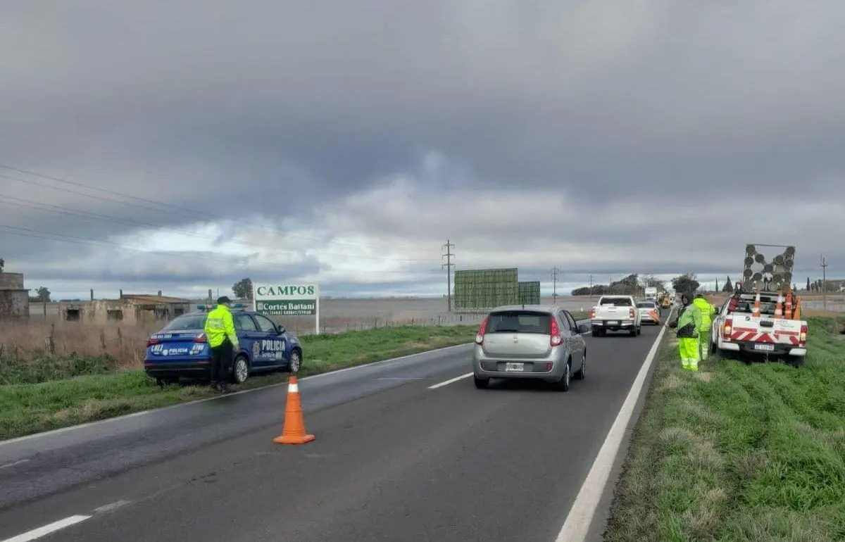 Refuerzan la asistencia en rutas provinciales y nacionales tras las intensas lluvias Refuerzan la asistencia en rutas provinciales y nacionales tras las intensas lluvias