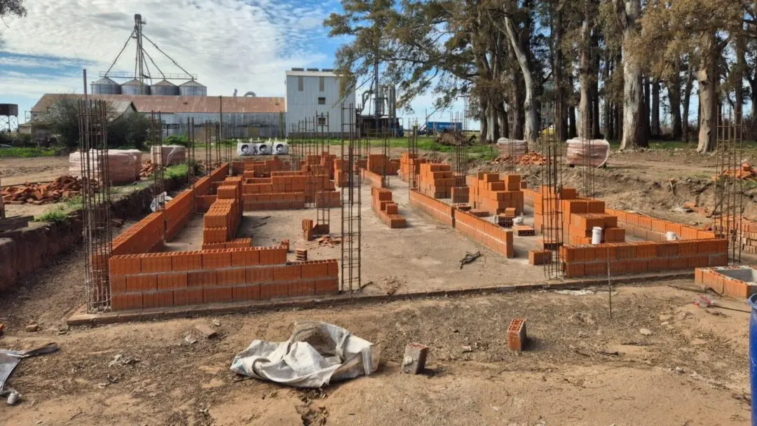 Programa de Obras Urbanas: Provincia y la Comuna de Christophersen construyen la Plaza del Poncho Santafesino