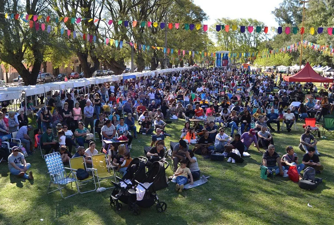 Villa Cañás celebró con éxito la segunda Fiesta de la Empanada de Hojaldre