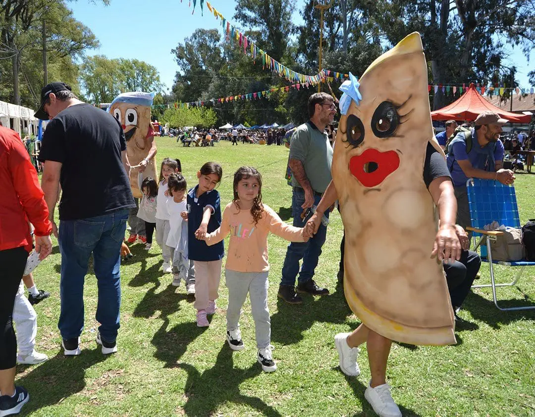 Villa Cañás celebró con éxito la segunda Fiesta de la Empanada de Hojaldre