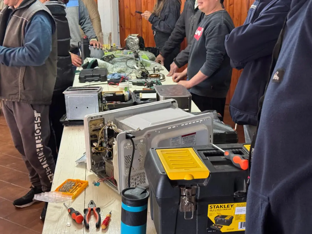 Di Gregorio acompañó el cierre del curso de reparación de electrodomésticos y presentó nueva propuesta