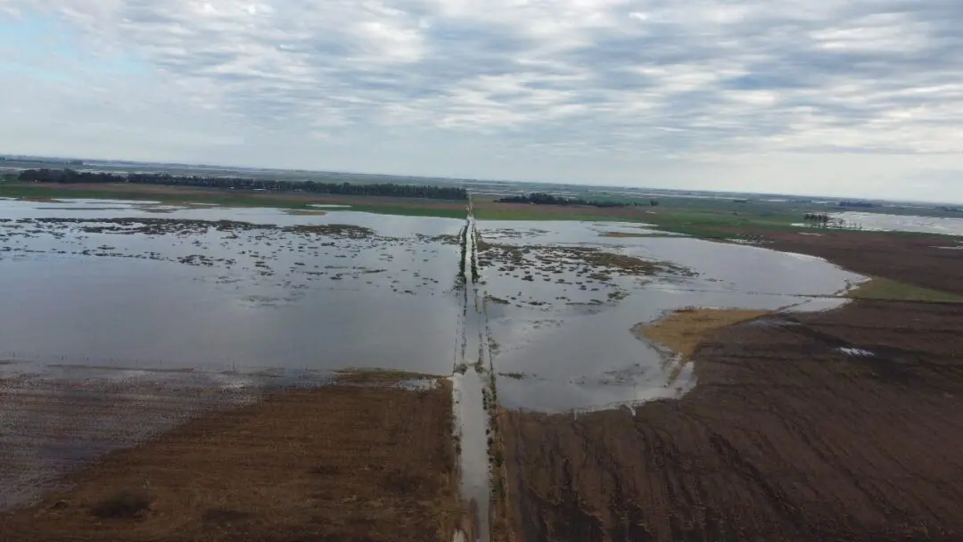 María Teresa incorporó un tractor de última generación para fortalecer el mantenimiento de los caminos rurales
