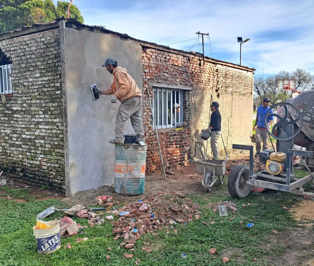 Villa Cañás: Ponen en valor el salón de deportes del Prado Español Villa Cañás: Ponen en valor el salón de deportes del Prado Español