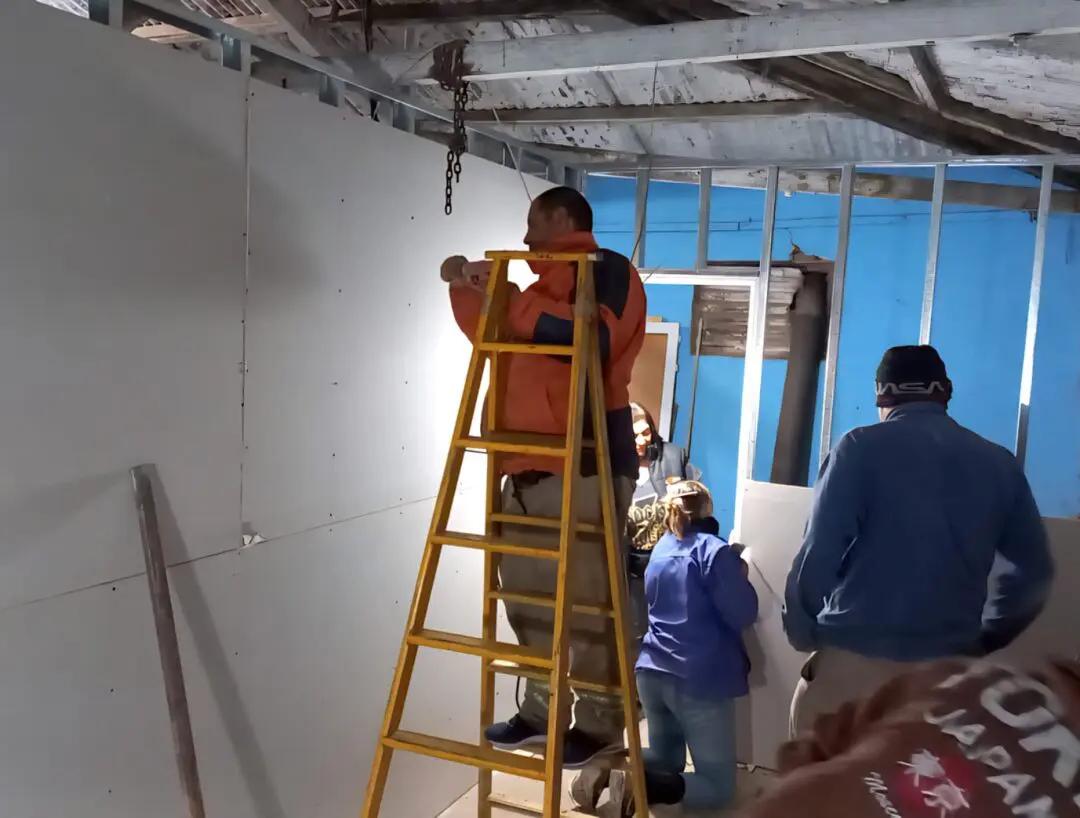 Villa Cañás: Ponen en valor el salón de deportes del Prado Español Villa Cañás: Ponen en valor el salón de deportes del Prado Español