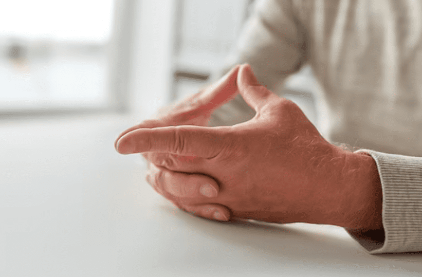 El gesto vacío del poder: Todos en pose de liderazgo, pero sin discurso