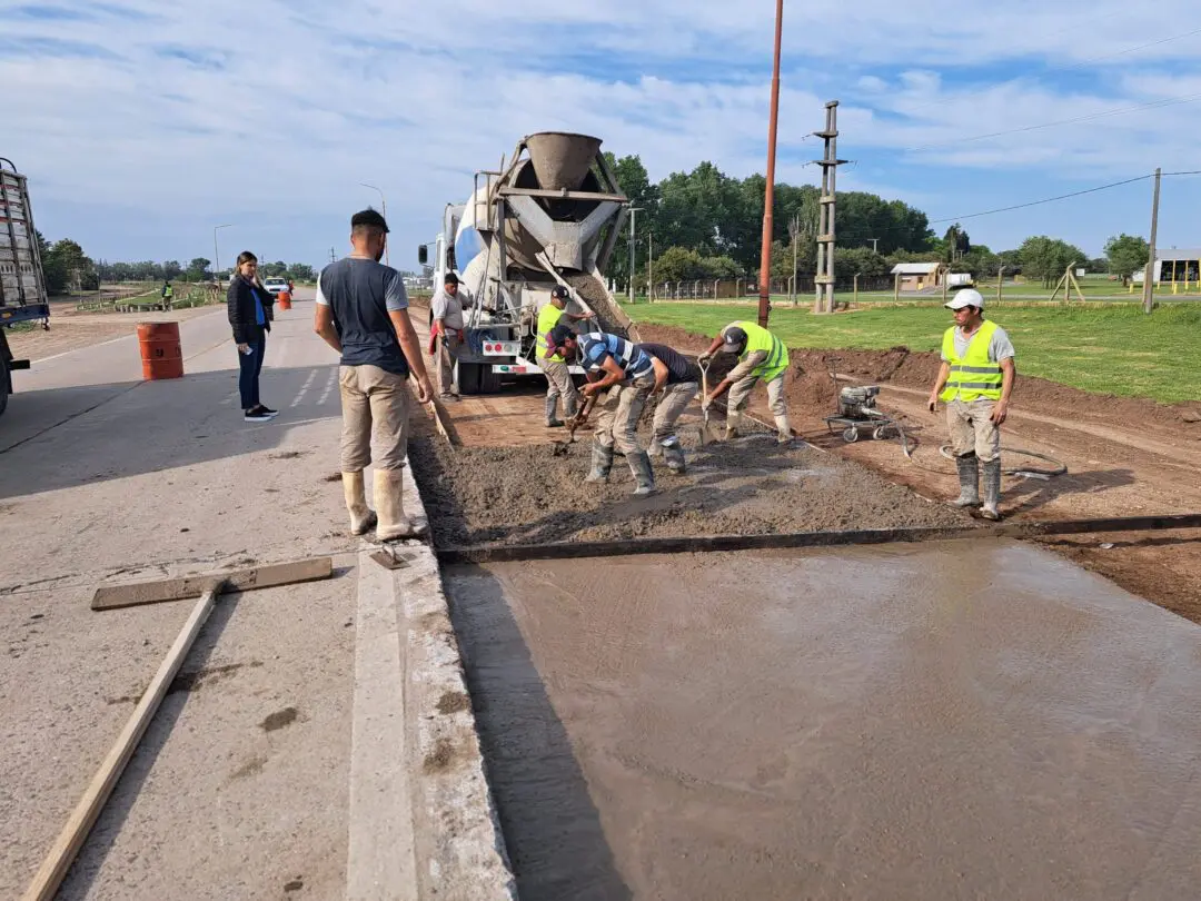 Villa Cañás: La municipalidad comenzó con la construcción de dos dársenas sobre Ruta 94