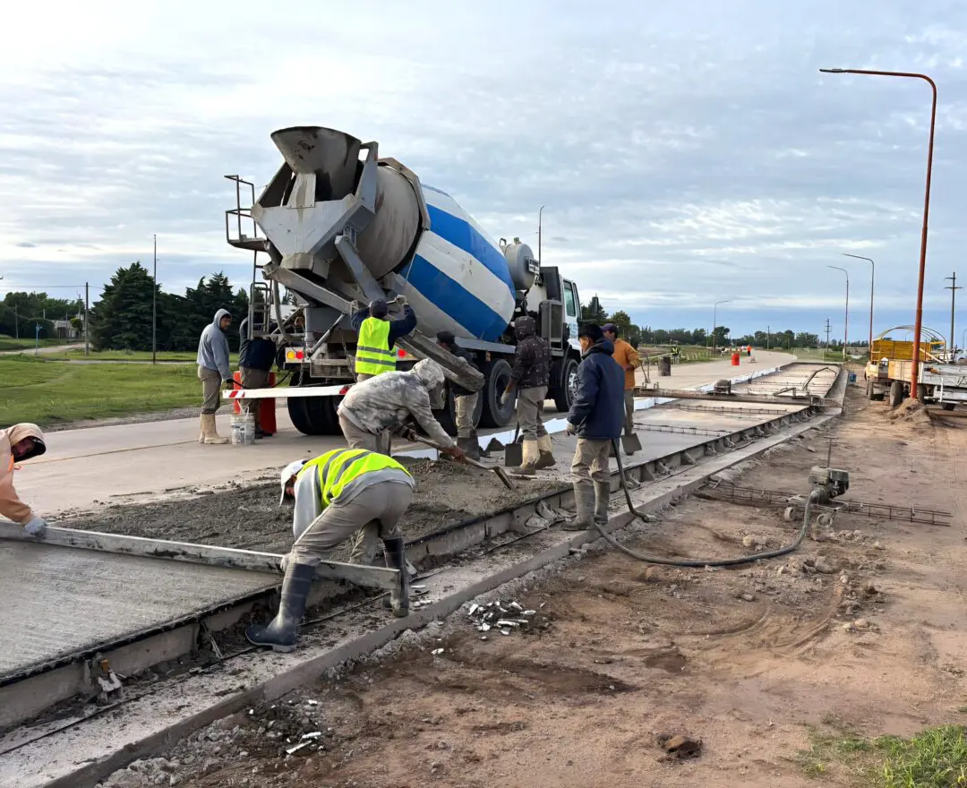 Villa Cañás: El municipio avanza con las dársenas y trabajos de entubación
