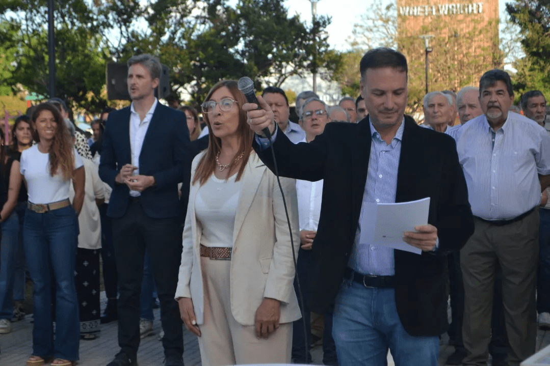Wheelwright celebró sus 125 años con la inauguración de la remodelación de la plaza San Martín Wheelwright celebró sus 125 años con la inauguración de la remodelación de la plaza San Martín