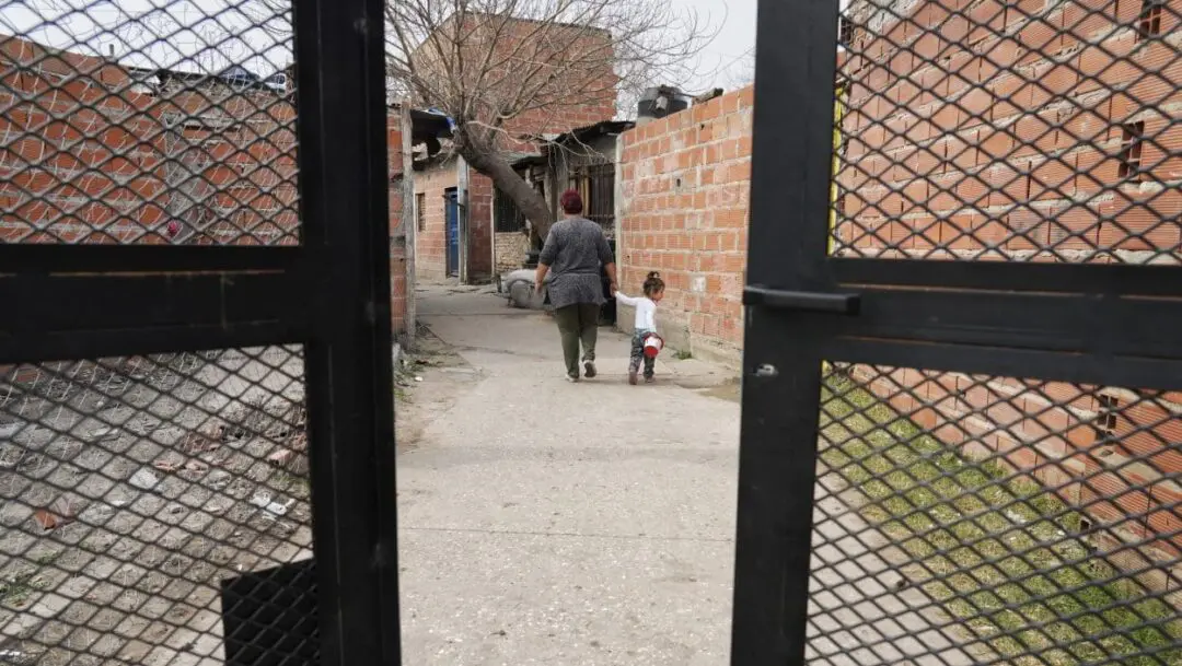 Santa Fe en crisis: Crisis industrial, empleo precario y familias al límite