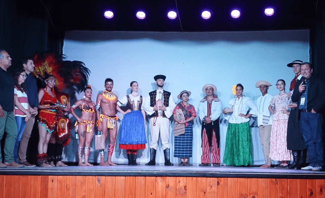 Santa Isabel en movimiento reunió a bailarines de cinco países en un gran encuentro cultural