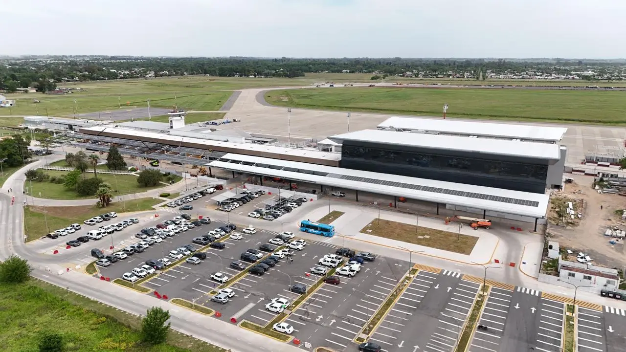 Rosario se reconecta al mundo: El aeropuerto avanza y promete más de 50 vuelos internacionales semanales