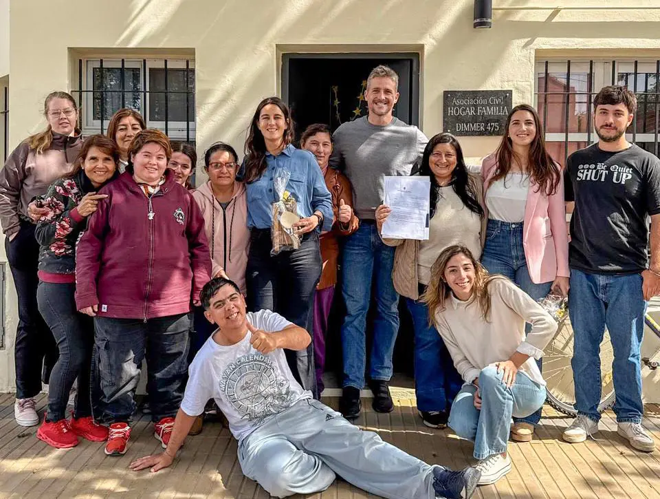 Calaianov acompañó la regularización de tres instituciones locales