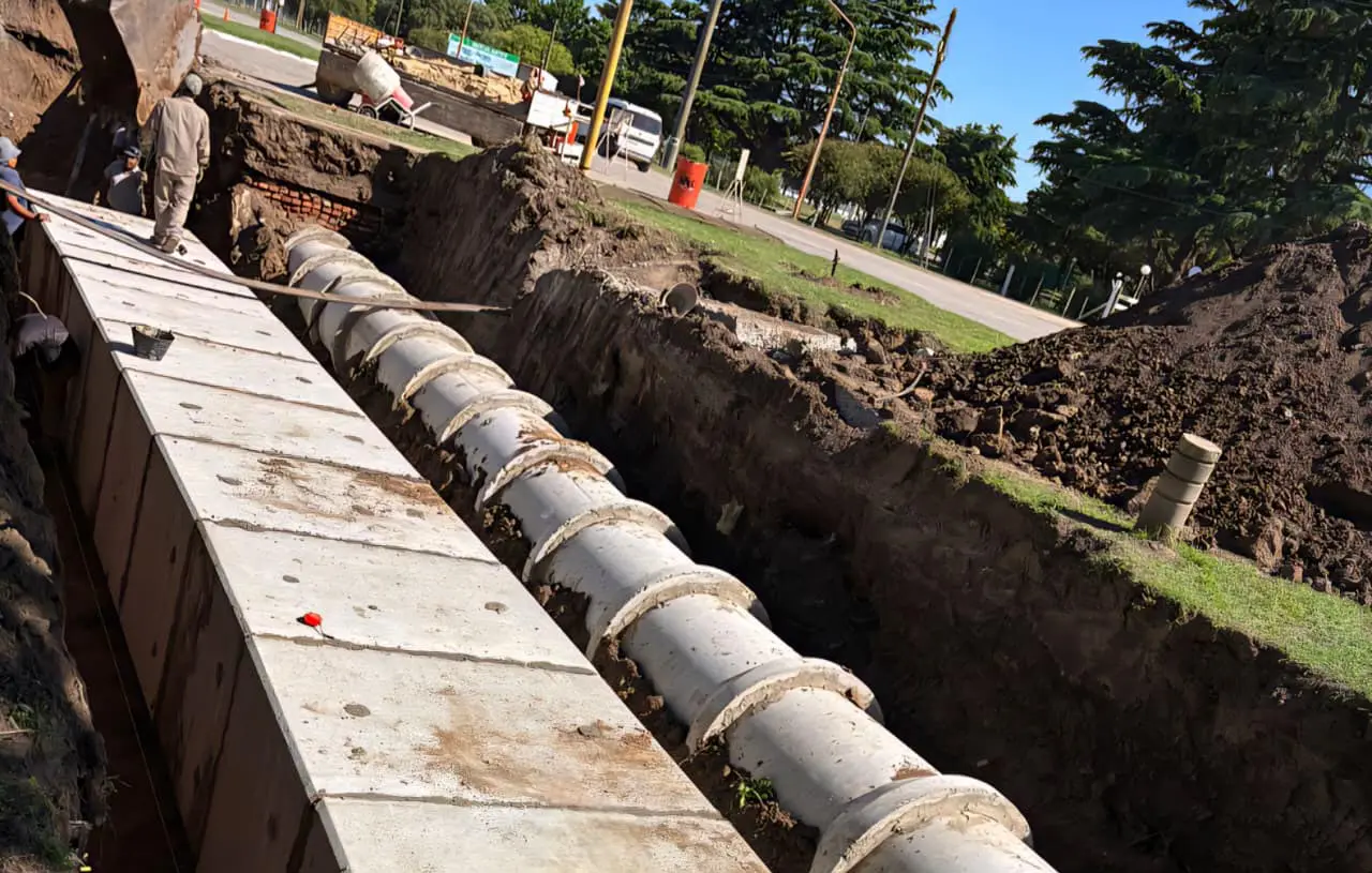Villa Cañás: Obra de desagüe en el acceso de Avenida 50 y Ruta 94