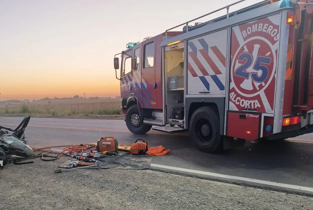 Alcorta: Cinco víctimas fatales en un grave accidente vial sobre la Ruta 90